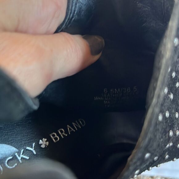 Black Suede Leather Lucky Brand Women’s metal Studded Open Toe Booties sz 6.5 - Picture 6 of 8